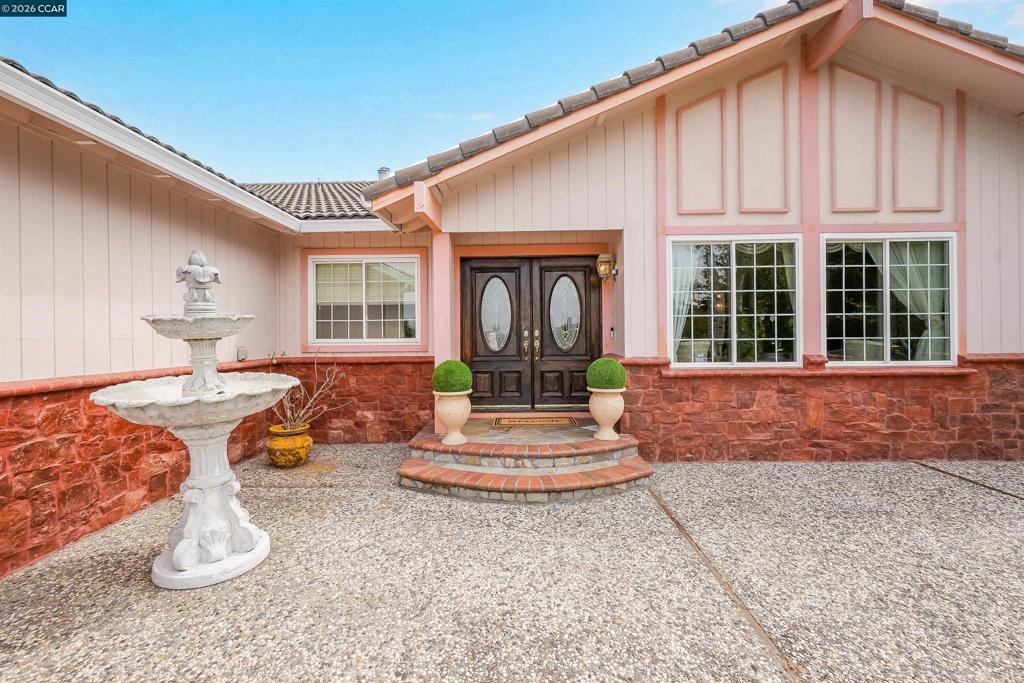 1220 Fascination Cir Property Photo 11