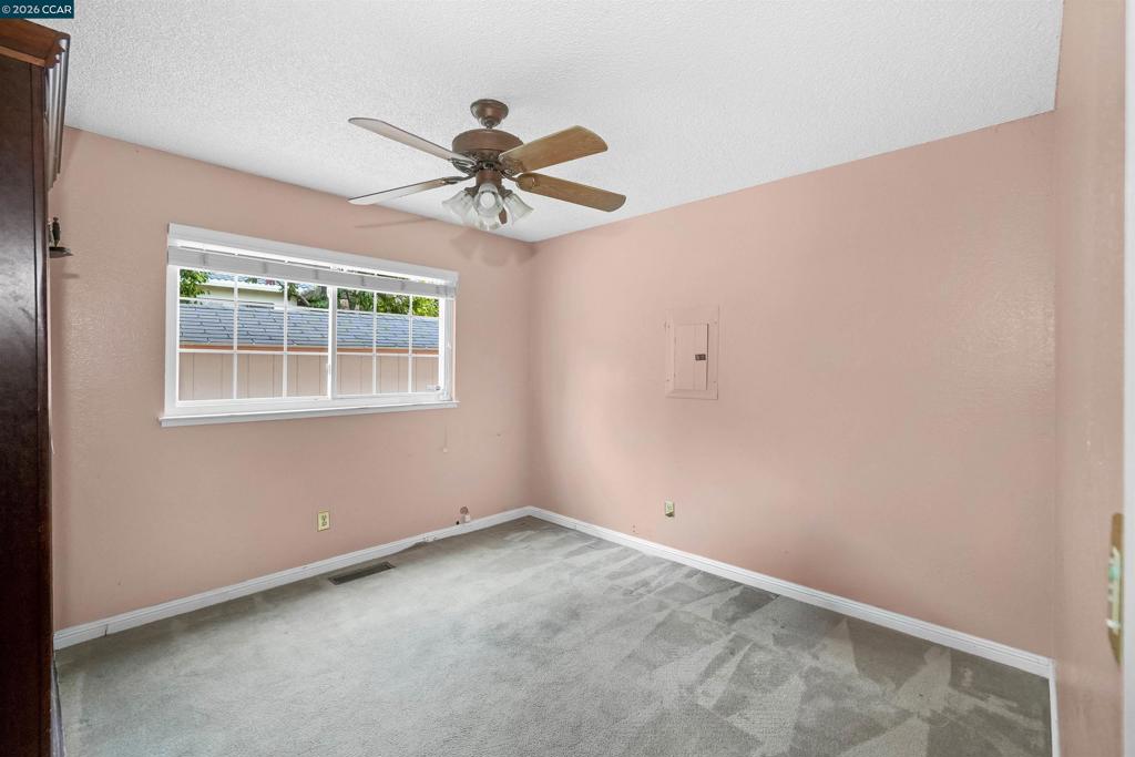 1220 Fascination Cir Property Photo 32