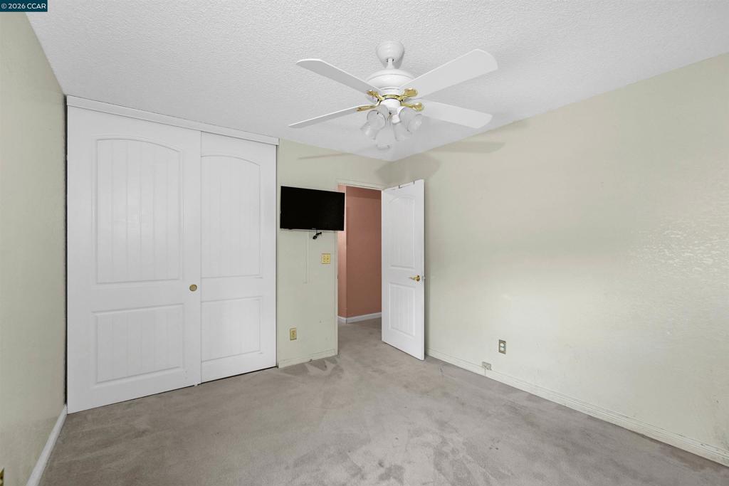1220 Fascination Cir Property Photo 33
