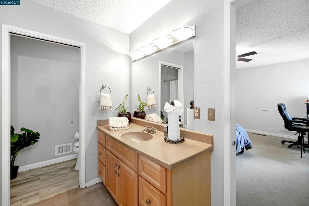 1220 Fascination Cir Property Photo 43