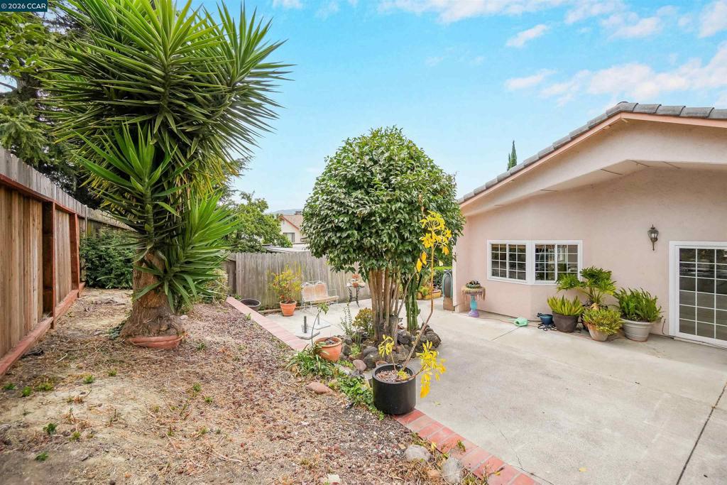 1220 Fascination Cir Property Photo 55