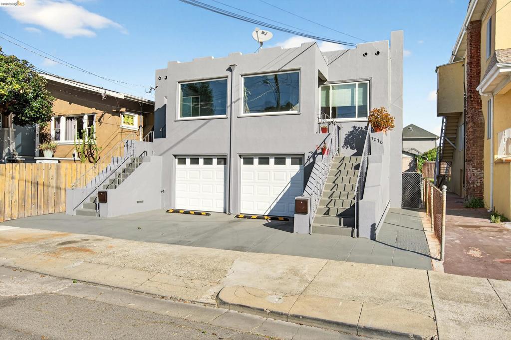 1070 1072 Aileen St Property Photo 3