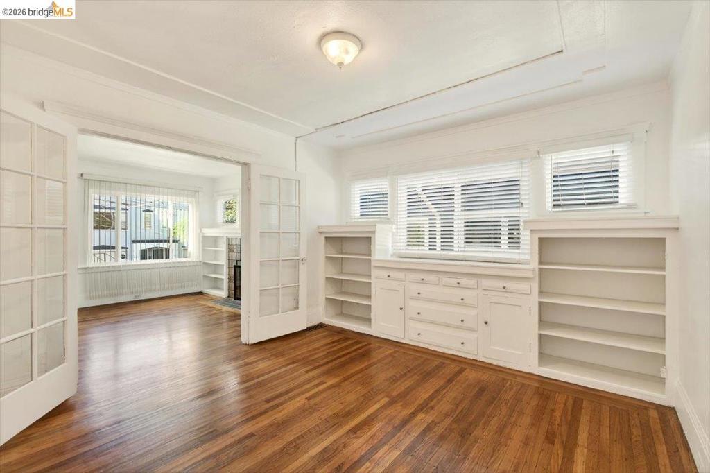 1070 1072 Aileen St Property Photo 14