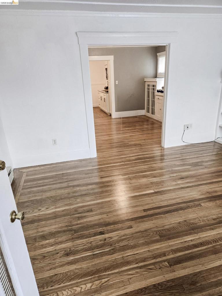 1070 1072 Aileen St Property Photo 35