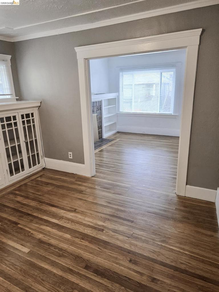 1070 1072 Aileen St Property Photo 37