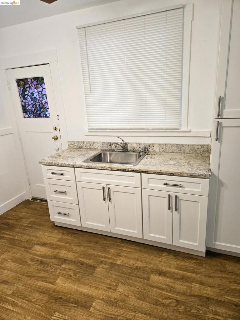 1070 1072 Aileen St Property Photo 39
