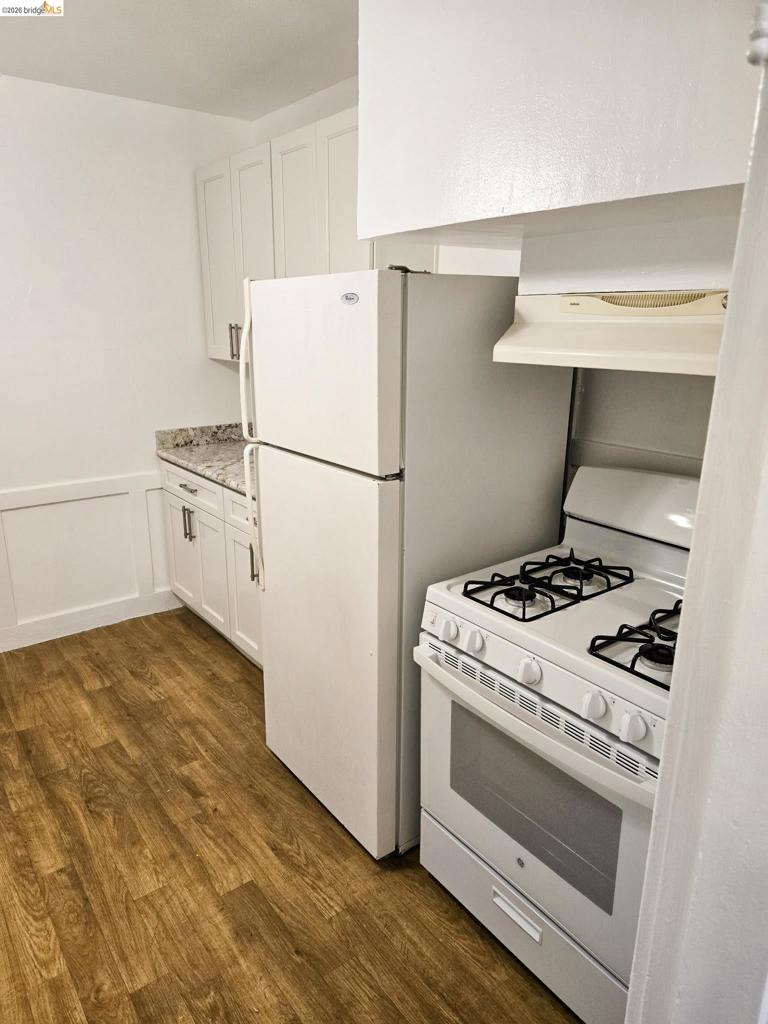 1070 1072 Aileen St Property Photo 41