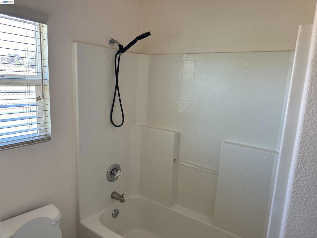 2484 Marshall Dr Property Photo 13