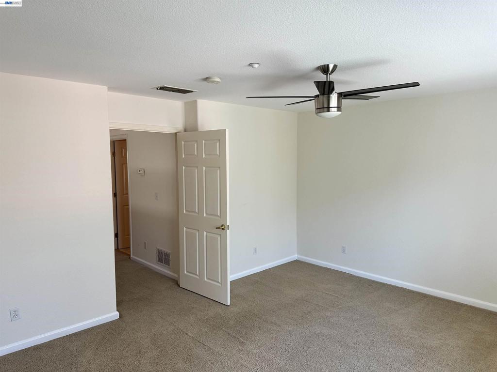 2484 Marshall Dr Property Photo 18