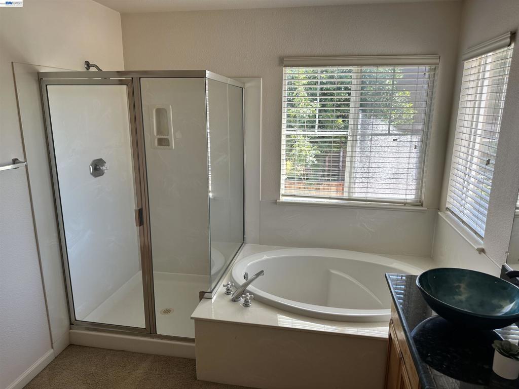 2484 Marshall Dr Property Photo 21