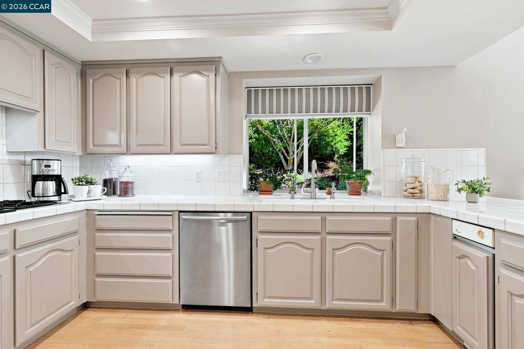 10 Edinburgh Pl Property Photo 12