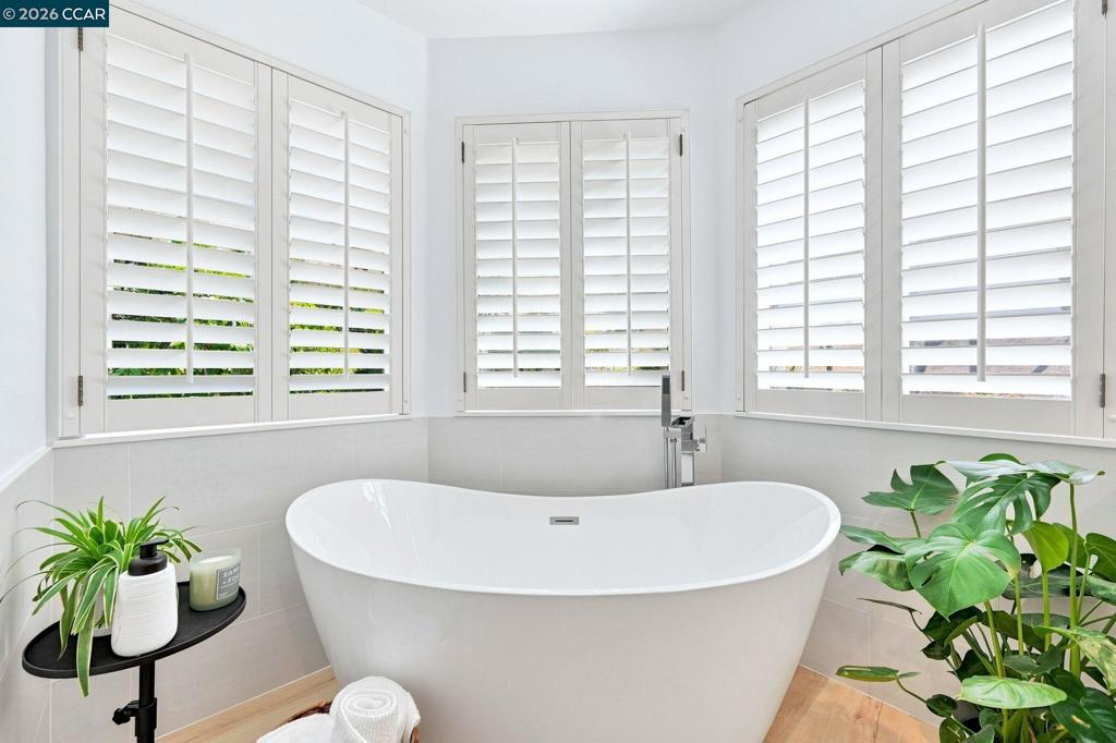 10 Edinburgh Pl Property Photo 19
