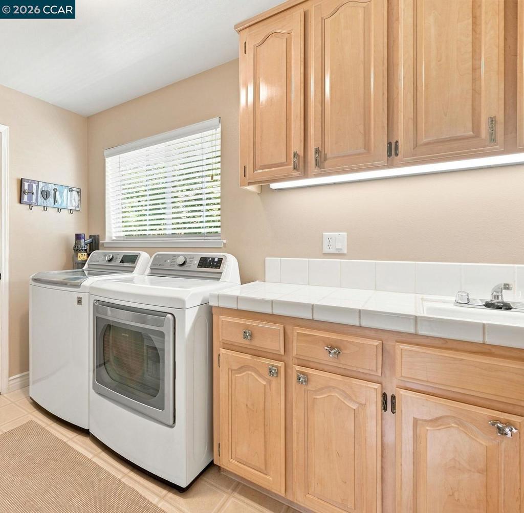 10 Edinburgh Pl Property Photo 27