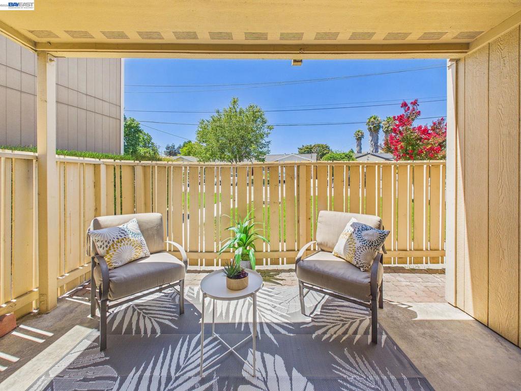 8975 Alcosta Blvd 101 Property Photo 20