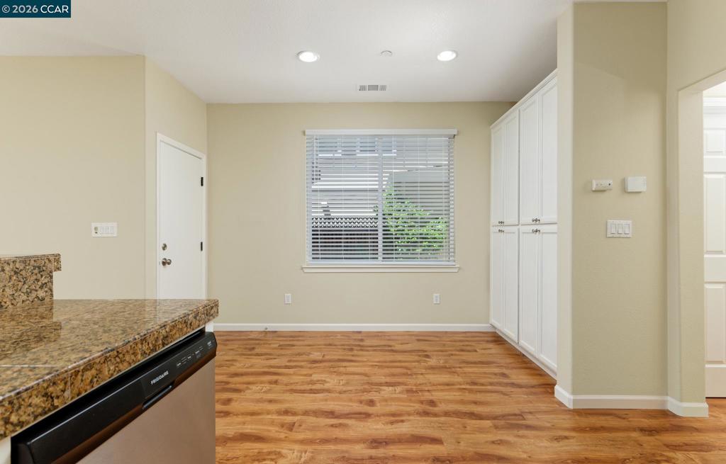 452 Chestnut St Property Photo 12