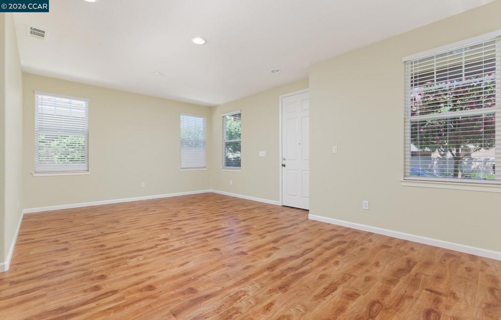 452 Chestnut St Property Photo 15