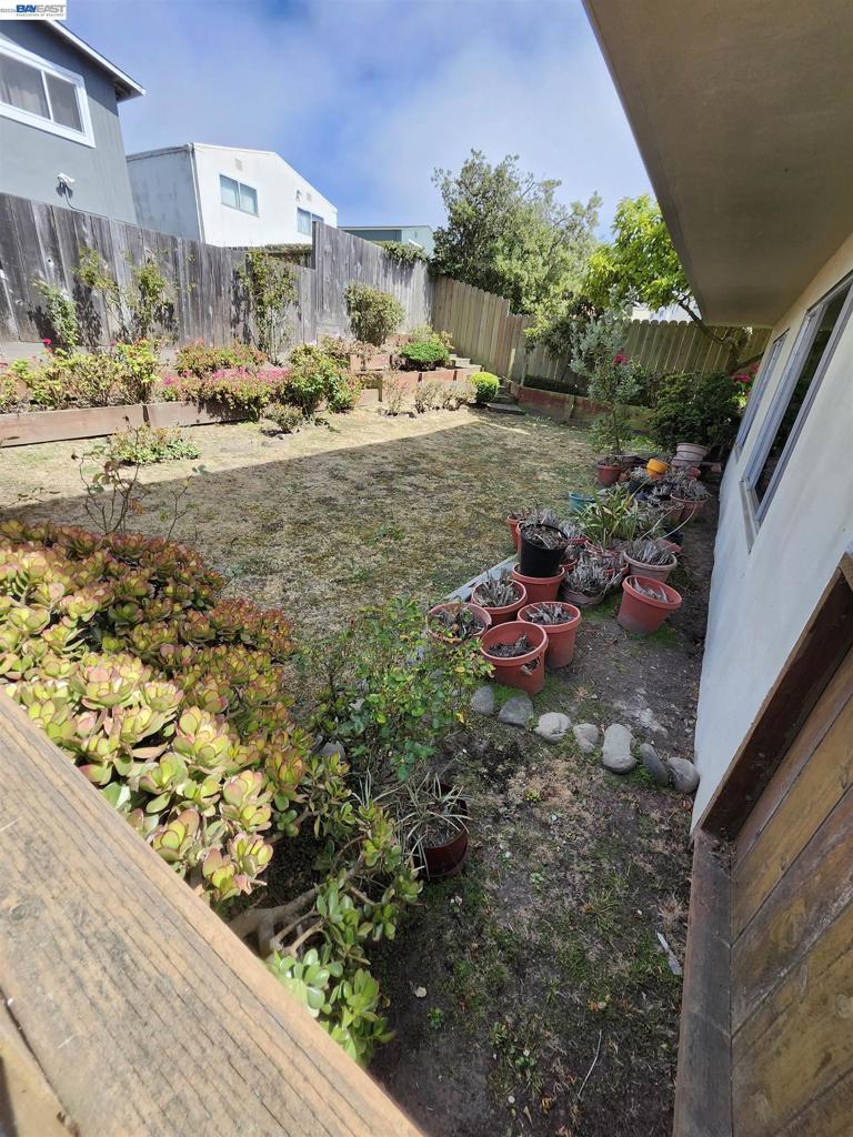 110 Sunshine Dr Property Photo 9
