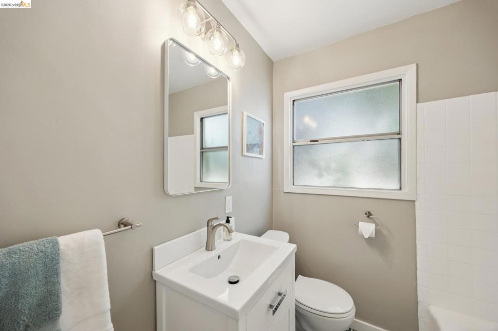 904 Wilson Avenue. Property Photo 40