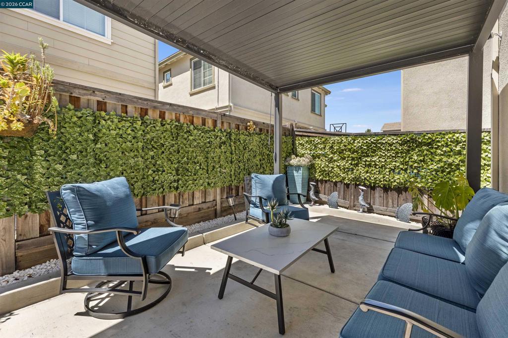 142 Halsey Way Property Photo 9