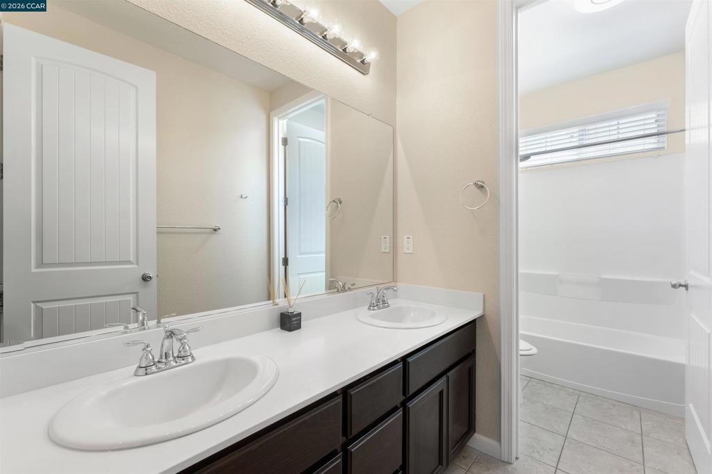 142 Halsey Way Property Photo 23