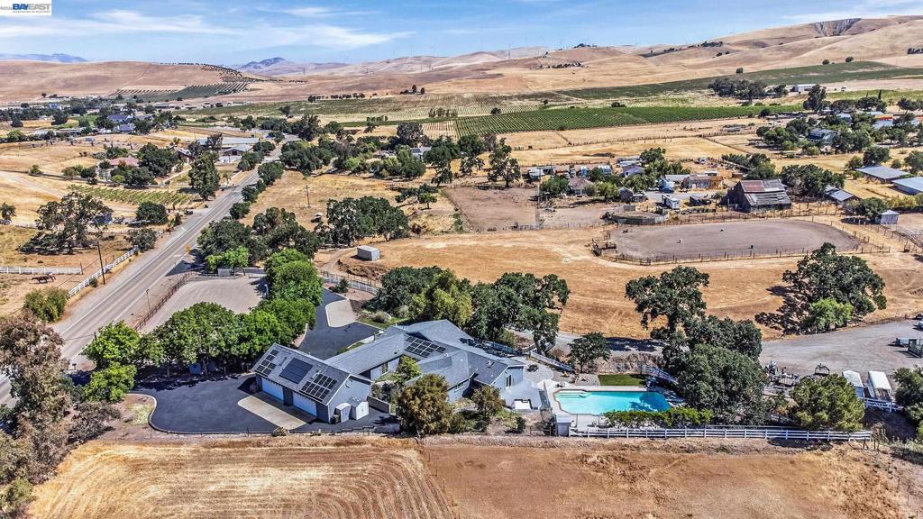 10040 Tesla Rd Property Photo 1