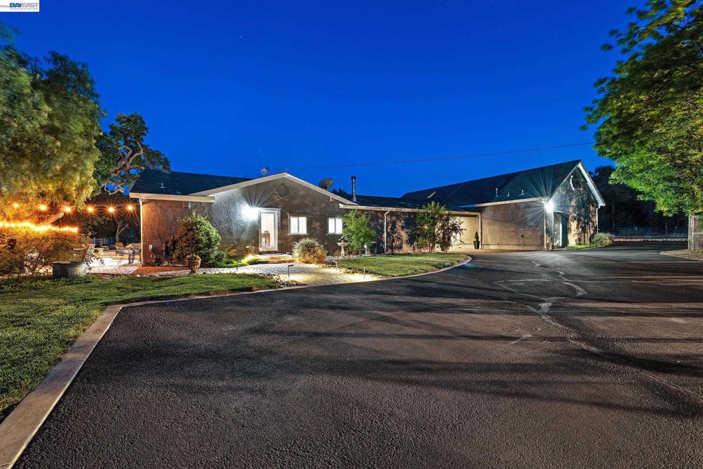 10040 Tesla Rd Property Photo 6