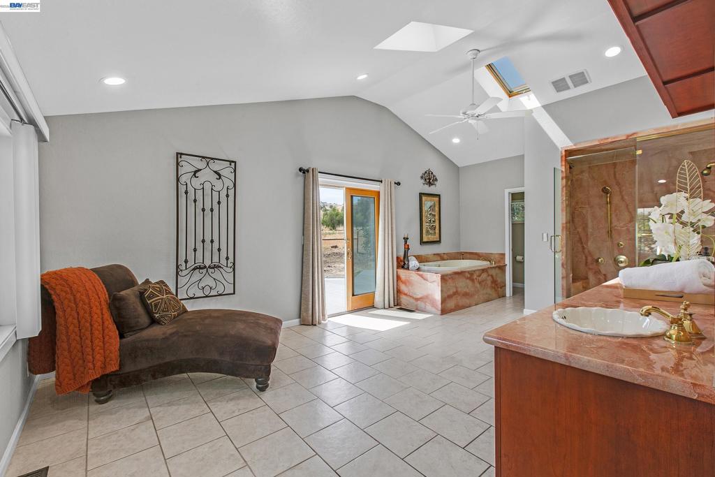 10040 Tesla Rd Property Photo 18