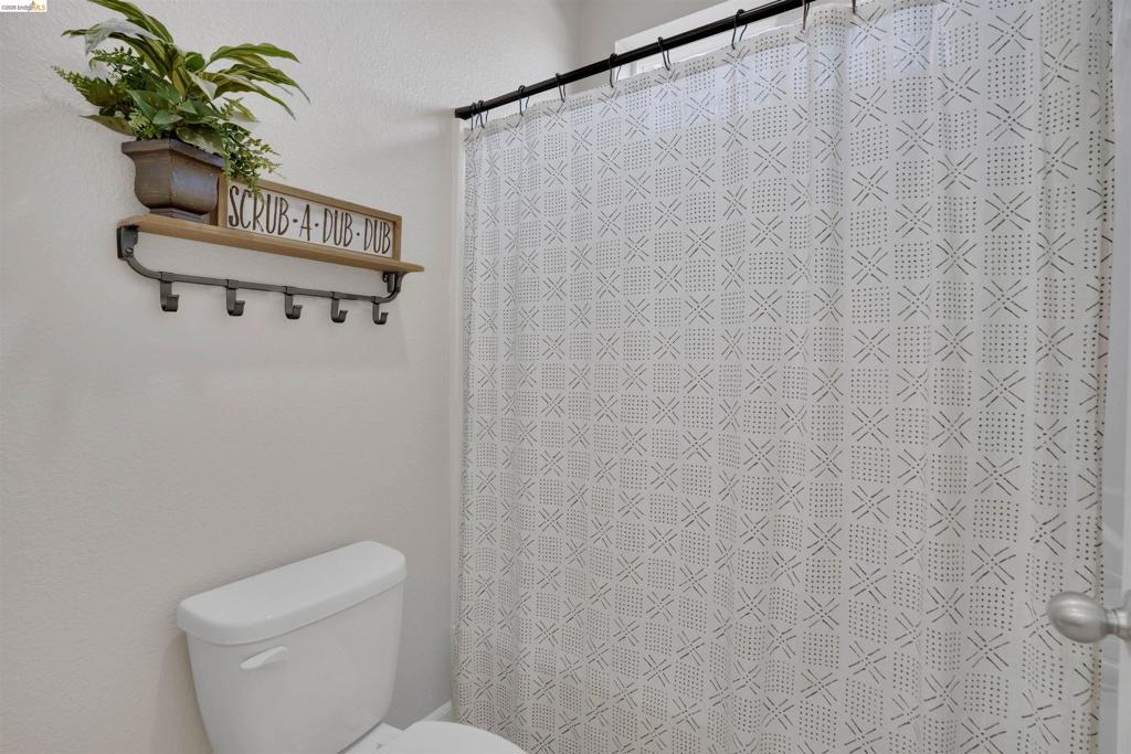 577 Sapphire Parkway Property Photo 19