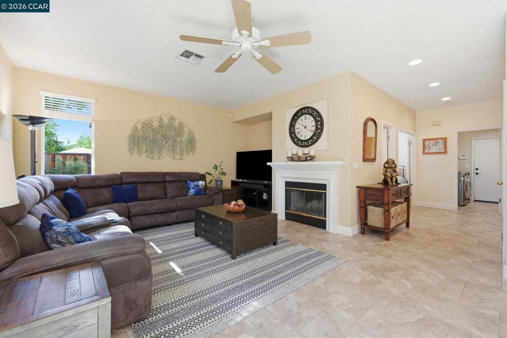 4505 Steed Way Property Photo 8