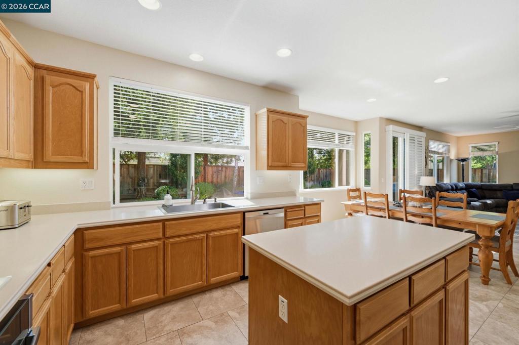 4505 Steed Way Property Photo 11