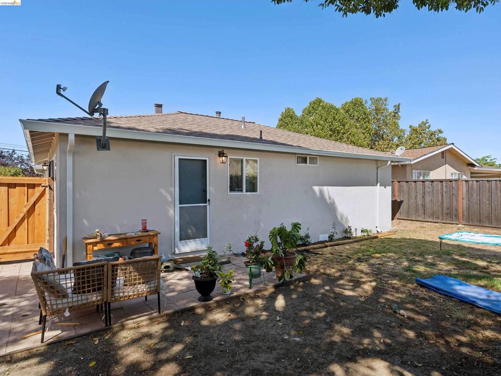 270 272 Oakland Ave Property Photo 12
