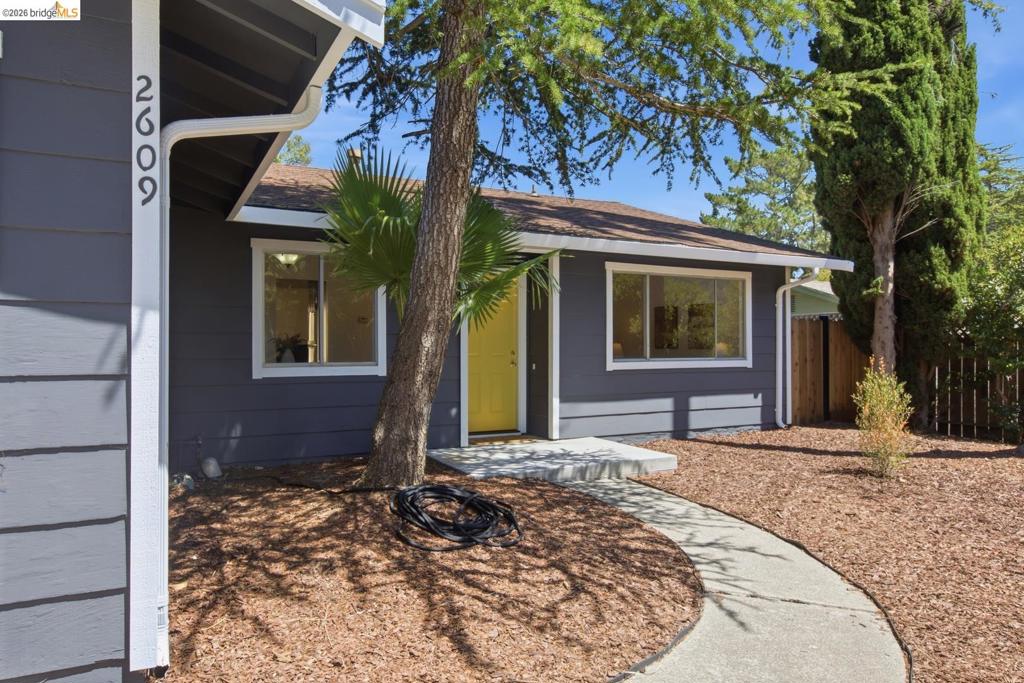 2609 Mendocino Dr Property Photo 3