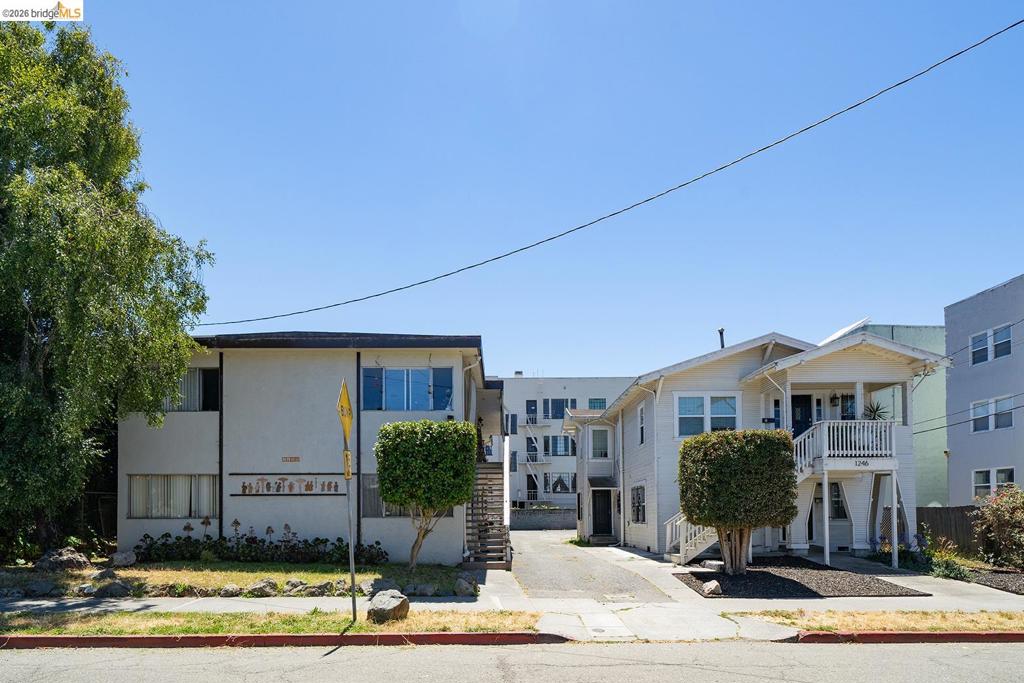 1246 Berkeley Way Property Photo 1