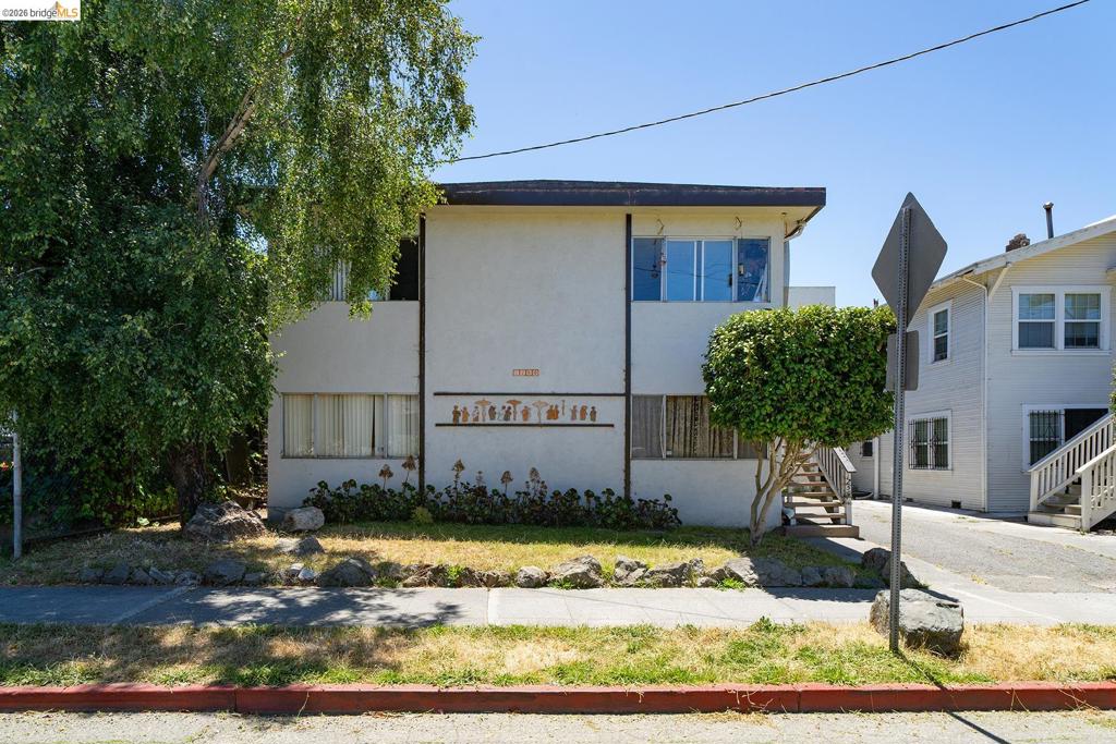 1246 Berkeley Way Property Photo 2