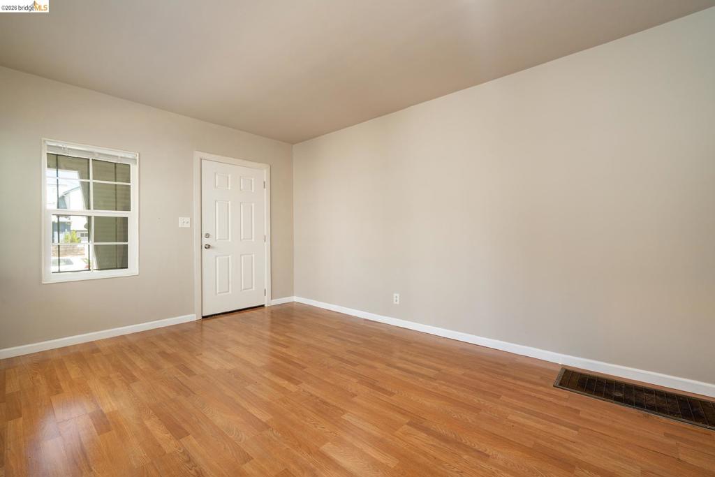 1246 Berkeley Way Property Photo 12