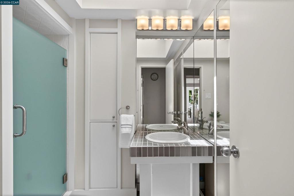 12 E Altarinda Property Photo 32