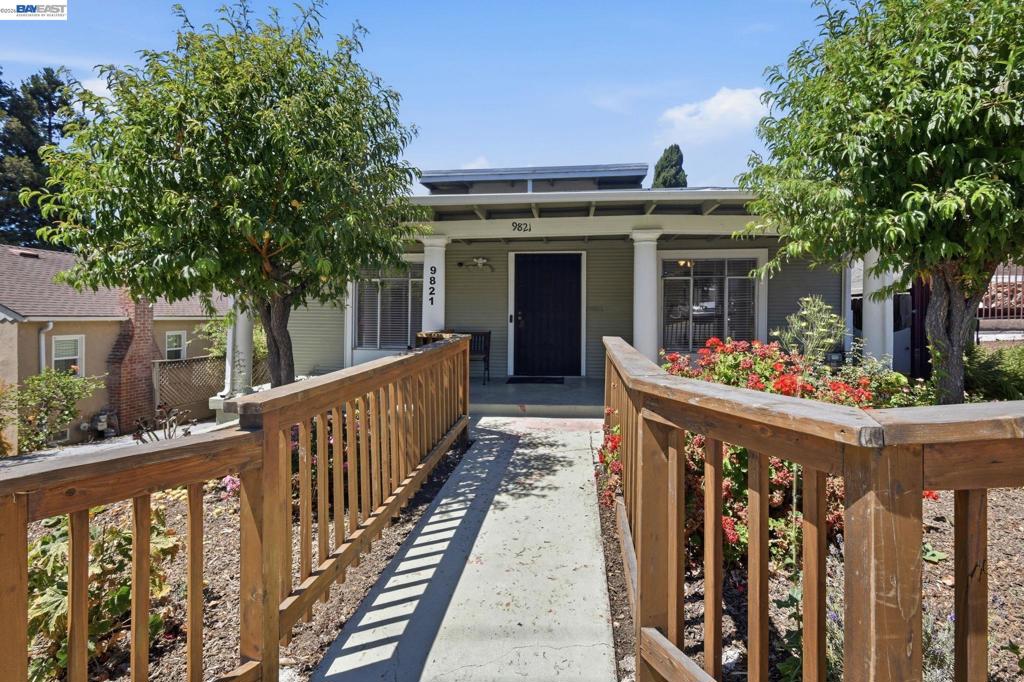 9821 Thermal Street Property Photo 4