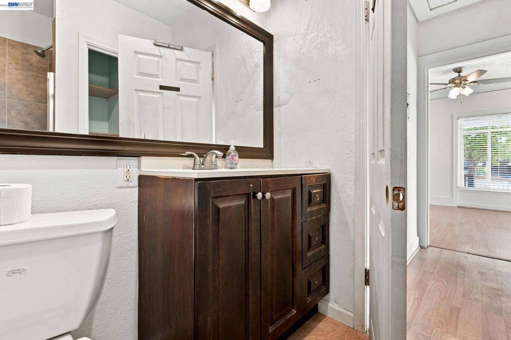 9821 Thermal Street Property Photo 25