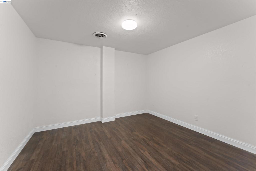 7691 Thornton Ave Property Photo 31
