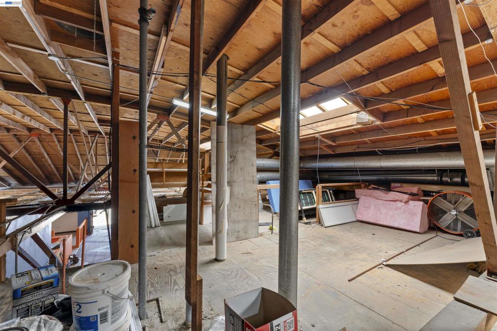 7691 Thornton Ave Property Photo 54