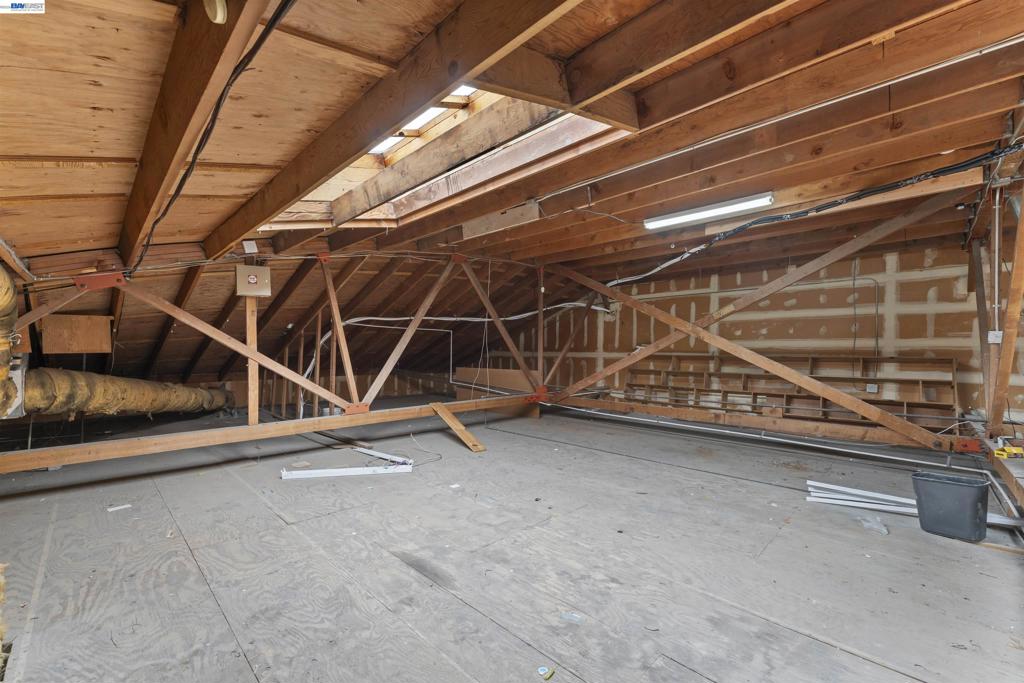 7691 Thornton Ave Property Photo 56