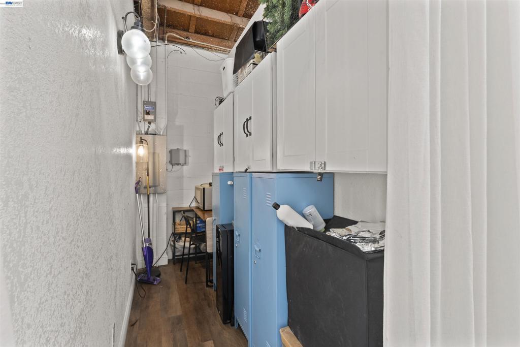 7691 Thornton Ave Property Photo 75