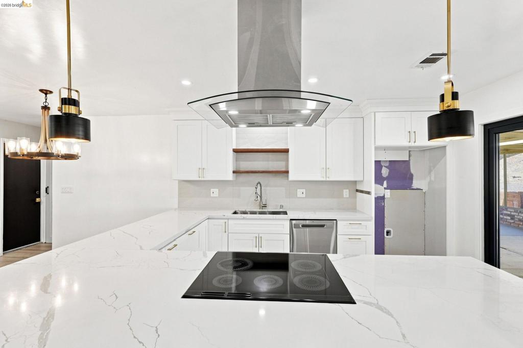 2303 Monte Vista Dr. Property Photo 4