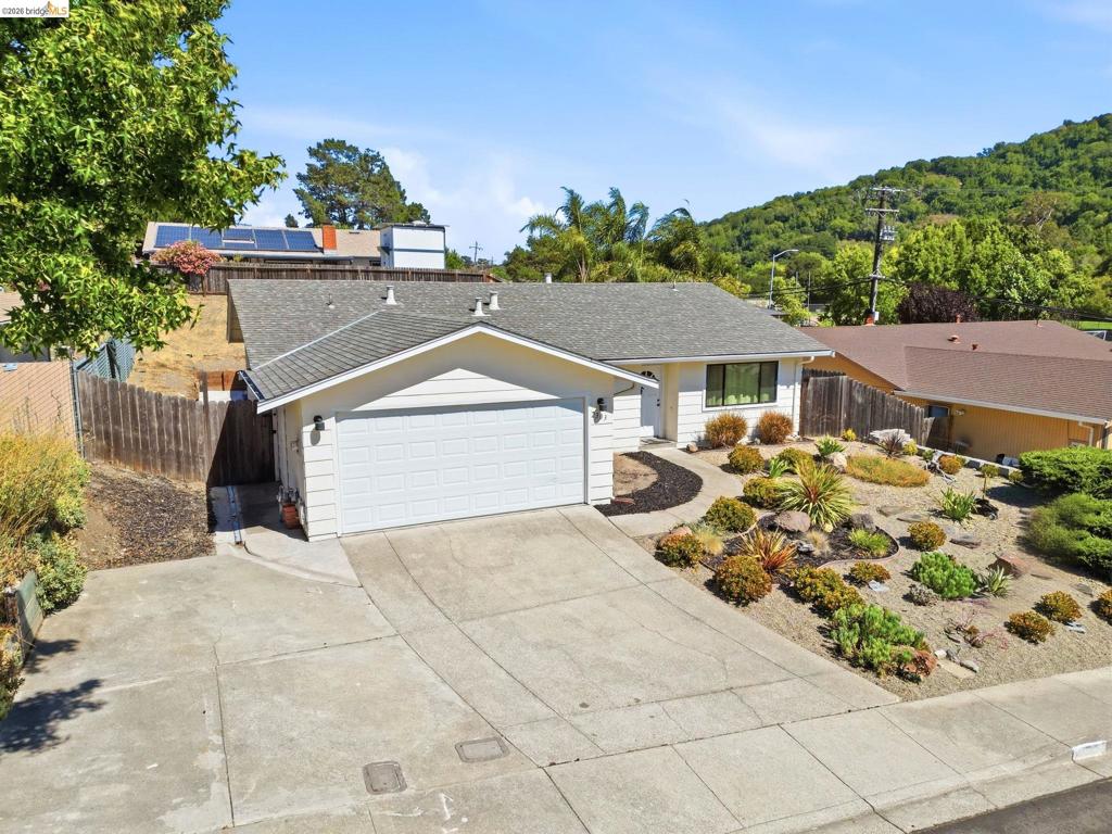 2303 Monte Vista Dr. Property Photo 8
