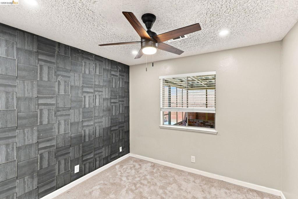 2303 Monte Vista Dr. Property Photo 20