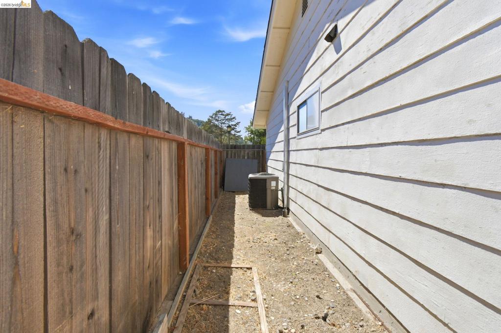 2303 Monte Vista Dr. Property Photo 21