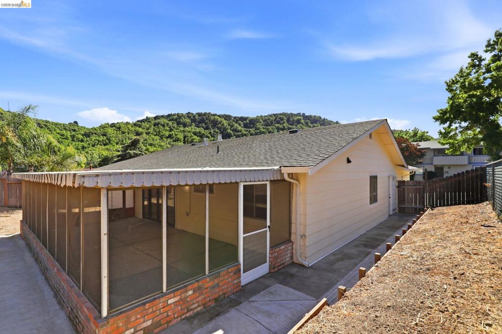 2303 Monte Vista Dr. Property Photo 30