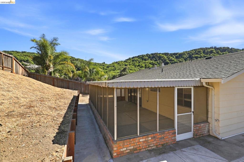 2303 Monte Vista Dr. Property Photo 31