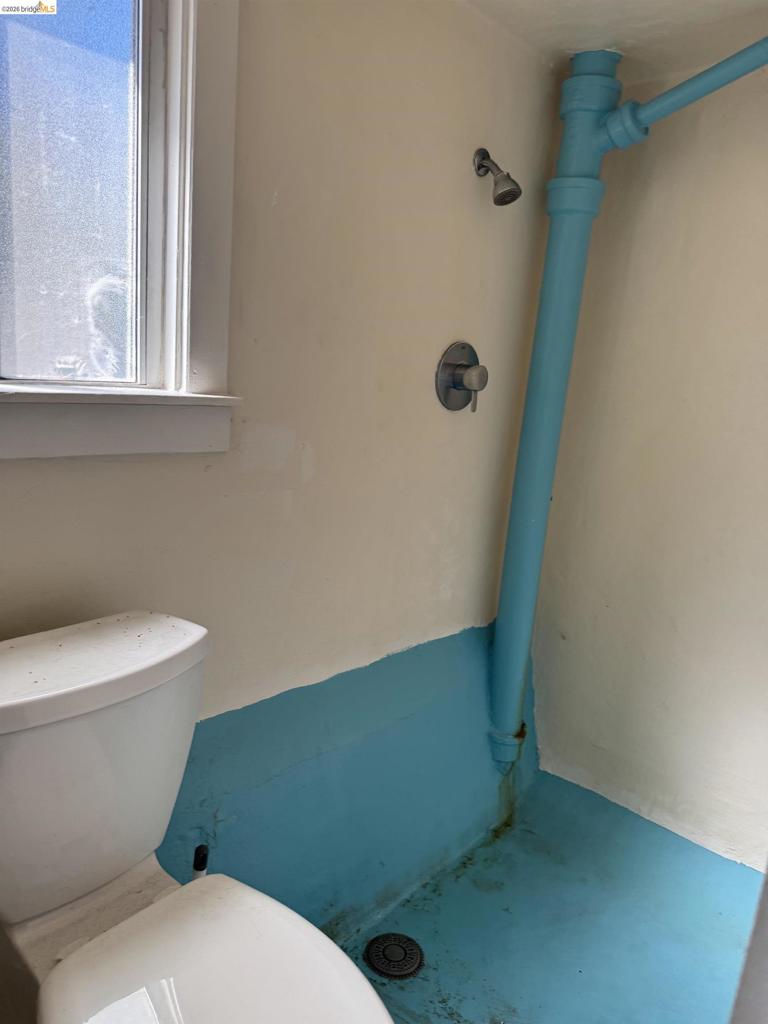 816 Stannage Ave Property Photo 19