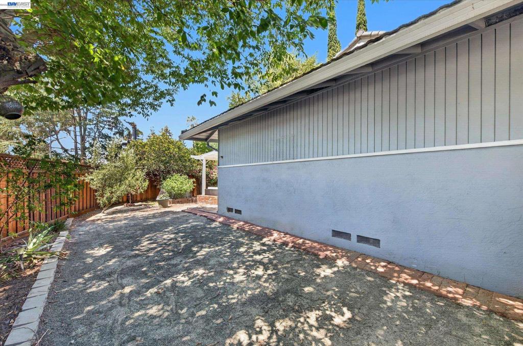 908 Norfolk Road Property Photo 31